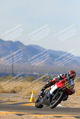 media/Dec-17-2023-CVMA (Sun) [[bf0c04832d]]/Race 2 Amateur Supersport Open/